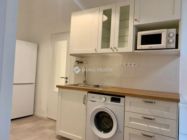Eladó lakás Budapest VI. kerület 30 nm