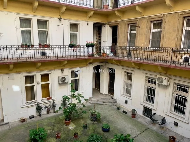 Eladó lakás Budapest VI. kerület 30 nm