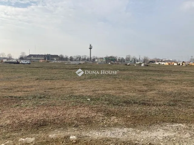 Eladó kereskedelmi és ipari ingatlan Algyő 40434 nm