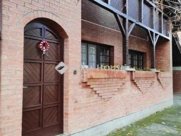 Eladó ház Szeged 254 nm
