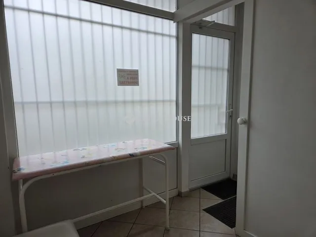 Eladó kereskedelmi és ipari ingatlan Szeged 35 nm