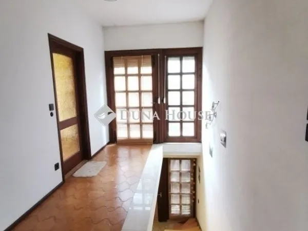 Eladó ház Budapest XVIII. kerület 210 nm