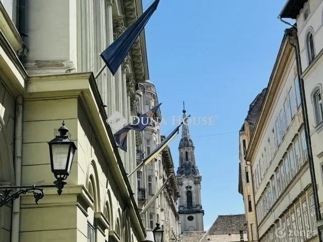 Eladó lakás Budapest V. kerület 63 nm