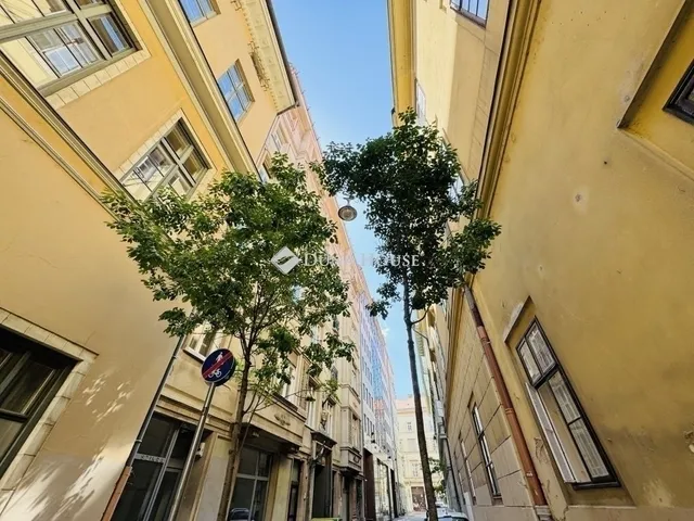 Eladó lakás Budapest V. kerület 63 nm