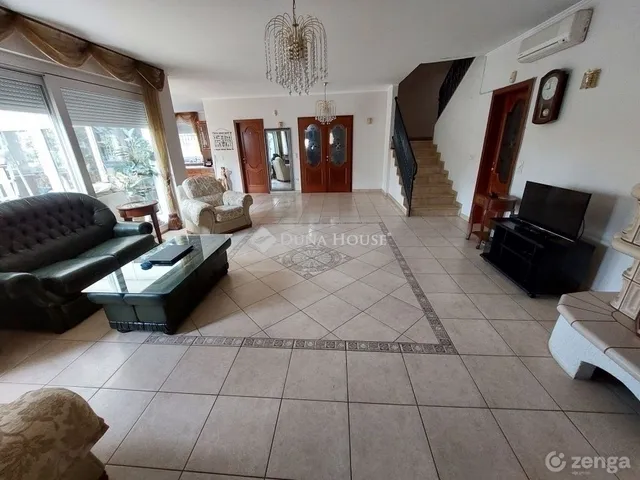 Eladó ház Halásztelek 340 nm
