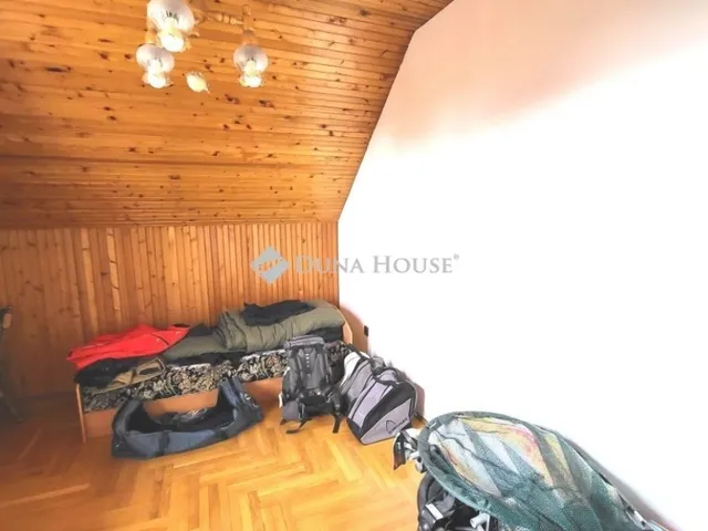 Eladó ház Érd 230 nm