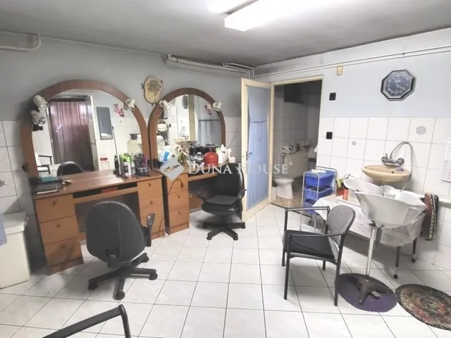Eladó ház Érd 230 nm