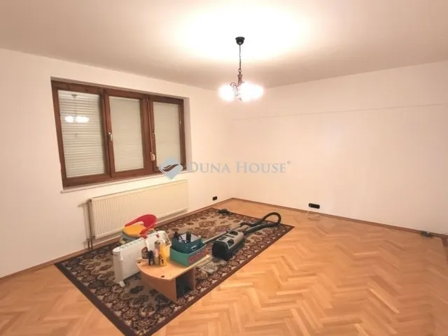 Eladó ház Érd 230 nm