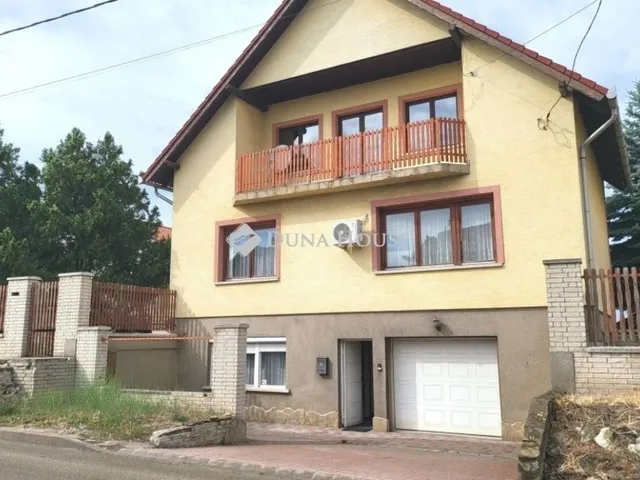 Eladó ház Érd 230 nm