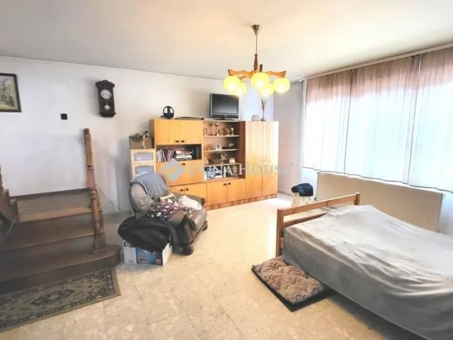 Eladó ház Érd 230 nm