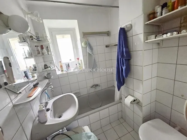Eladó lakás Budapest II. kerület 77 nm