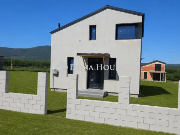 Eladó ház Vác 98 nm