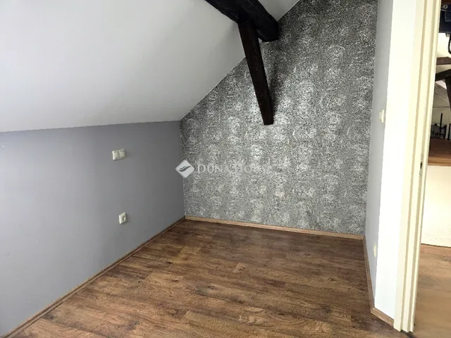 Eladó lakás Vác 106 nm