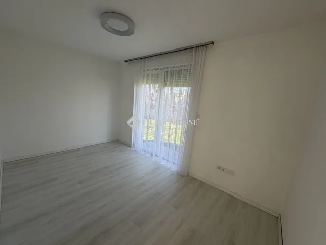 Eladó lakás Vác 80 nm