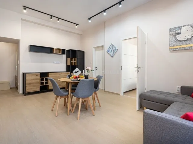 Eladó lakás Budapest VII. kerület, Ligetváros 129 nm