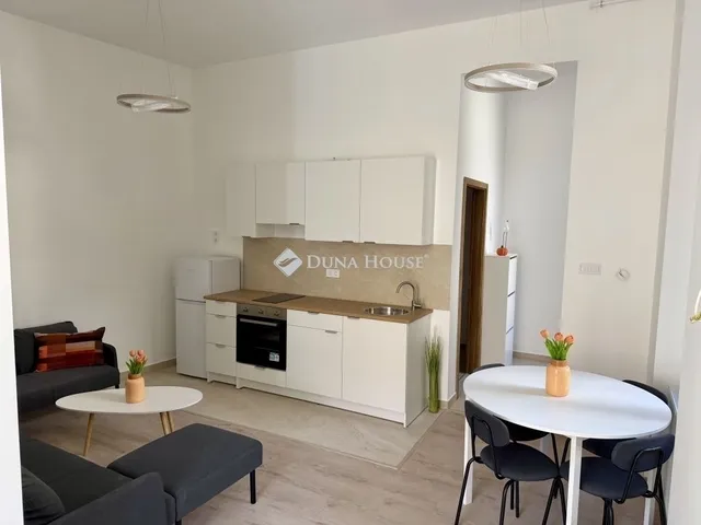 Eladó lakás Budapest VI. kerület 42 nm
