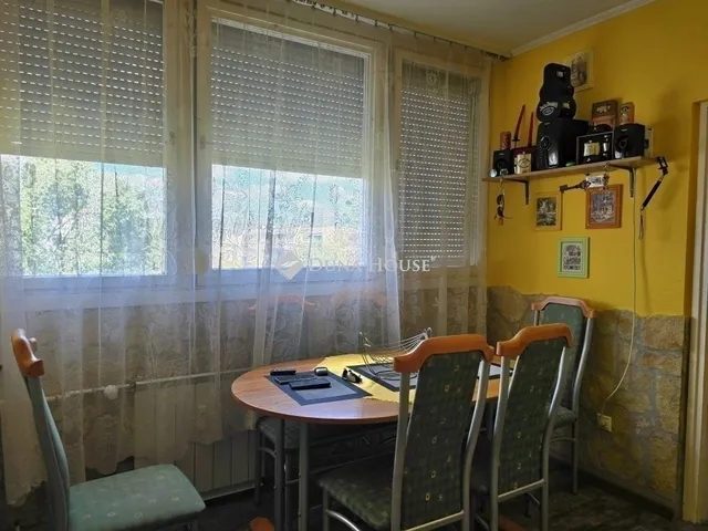 Eladó lakás Vác 63 nm