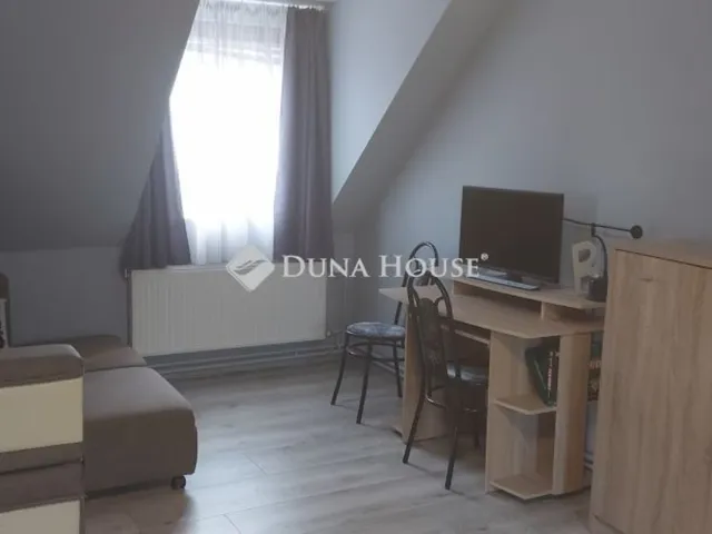 Eladó ház Budapest III. kerület 212 nm