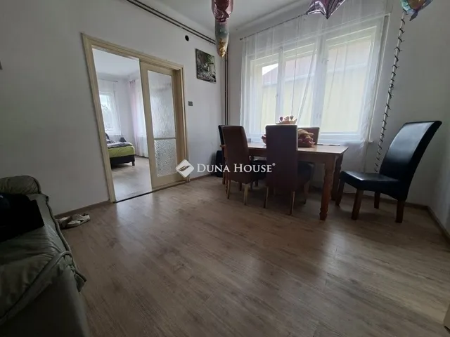 Eladó ház Fót 240 nm