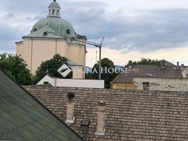 Eladó ház Vác 190 nm