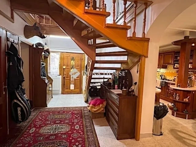 Eladó ház Erdőkertes 218 nm