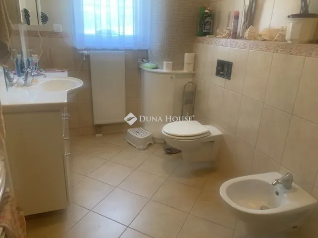 Eladó ház Erdőkertes 320 nm