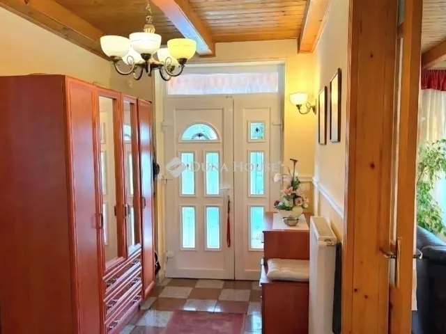 Eladó ház Erdőkertes 231 nm