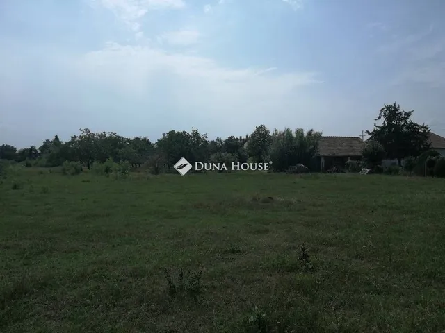 Eladó telek Tököl 4788 nm
