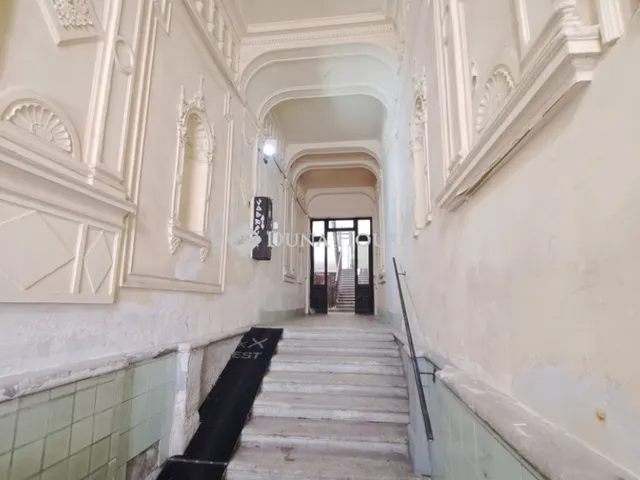 Eladó lakás Budapest VI. kerület 32 nm