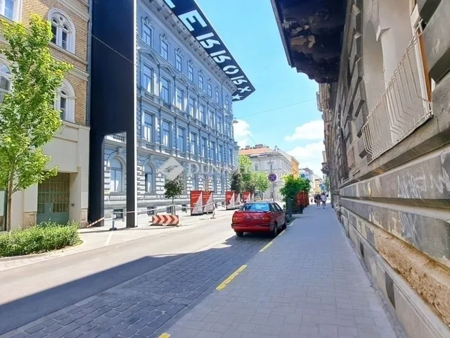 Eladó lakás Budapest VI. kerület 32 nm