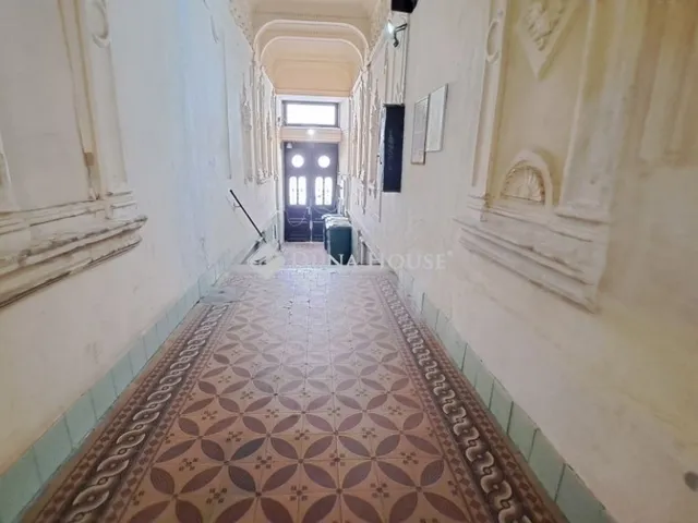 Eladó lakás Budapest VI. kerület 32 nm