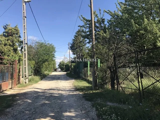 Eladó telek Budapest III. kerület 821 nm