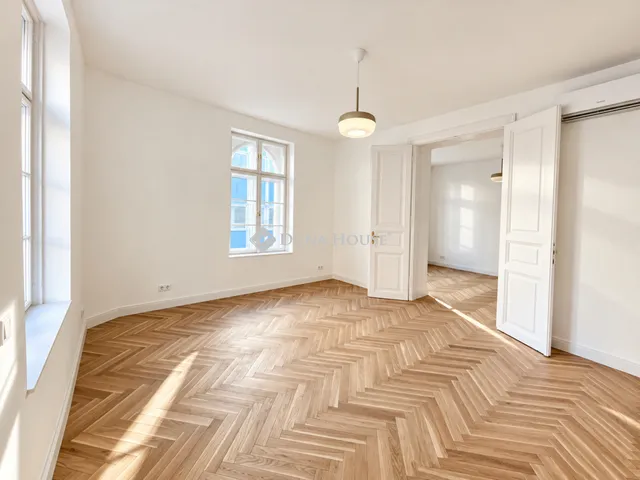 Eladó lakás Budapest VI. kerület 100 nm