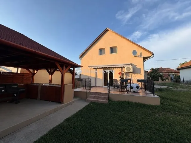 Eladó ház Ócsa 145 nm