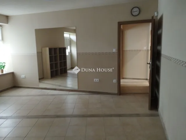 Eladó lakás Gödöllő 106 nm