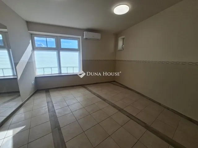 Eladó lakás Gödöllő 106 nm