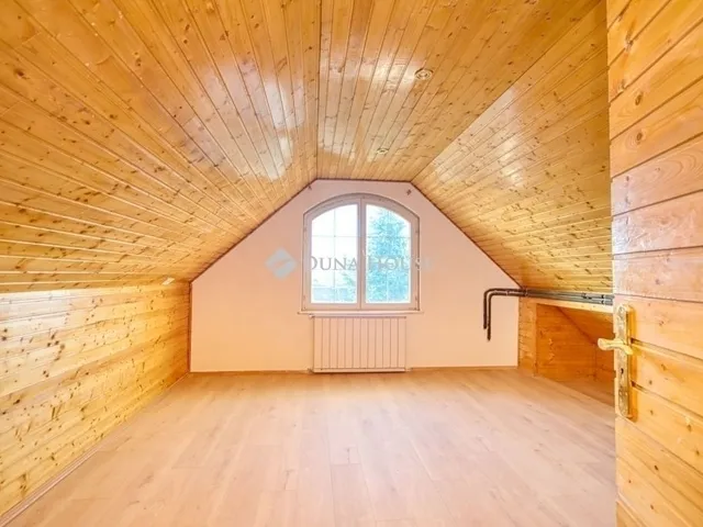 Eladó lakás Budapest XVIII. kerület 305 nm
