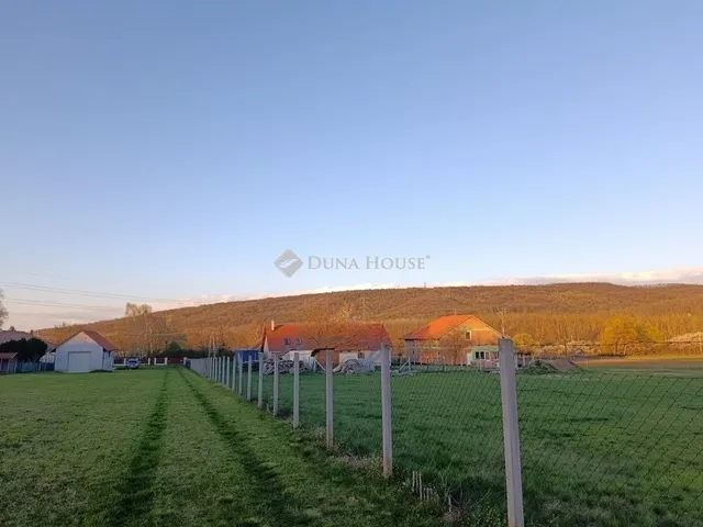 Eladó telek Gödöllő 6427 nm