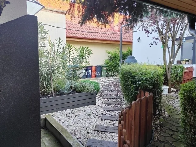 Eladó ház Budapest XVI. kerület, Sashalom 101 nm