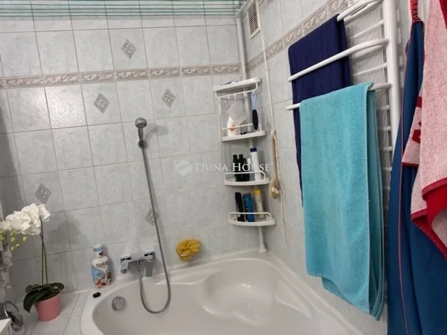Eladó lakás Budapest III. kerület, Békásmegyer 57 nm
