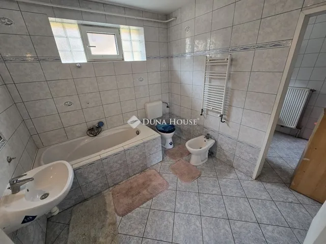 Eladó ház Székesfehérvár 321 nm
