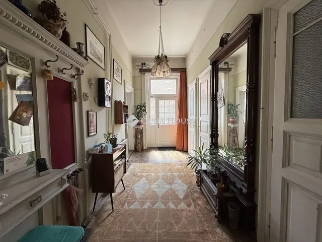 Eladó lakás Budapest VI. kerület 117 nm