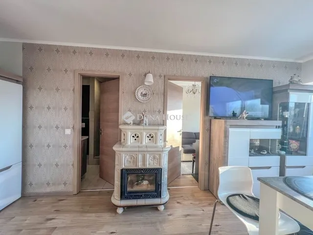 Eladó lakás Budapest XVI. kerület, Petőfikert 33 nm