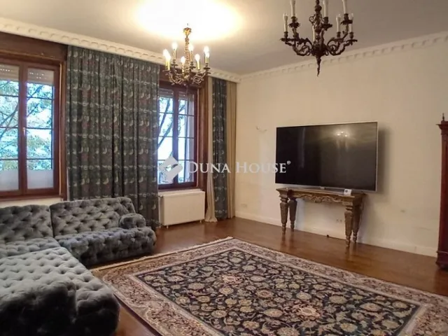 Eladó kereskedelmi és ipari ingatlan Budapest II. kerület, Országút 93 nm