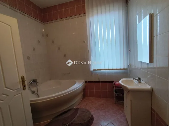Eladó ház Budapest XVII. kerület, Rákoskeresztúr 260 nm