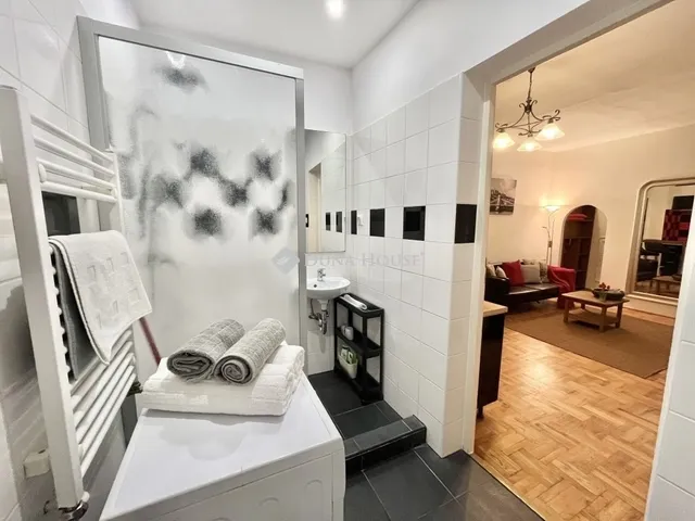 Eladó lakás Budapest V. kerület 79 nm