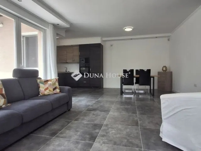 Eladó ház Budapest XVIII. kerület 175 nm