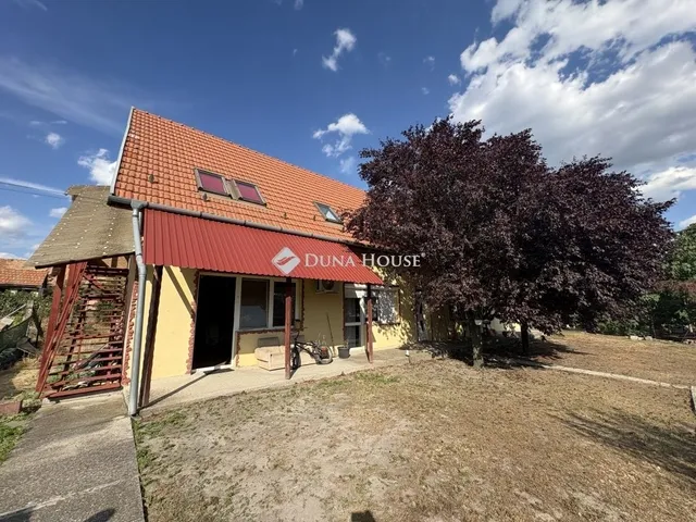 Eladó ház Ócsa 230 nm