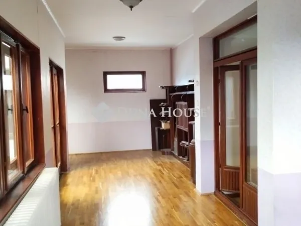 Eladó ház Budapest XVII. kerület 191 nm