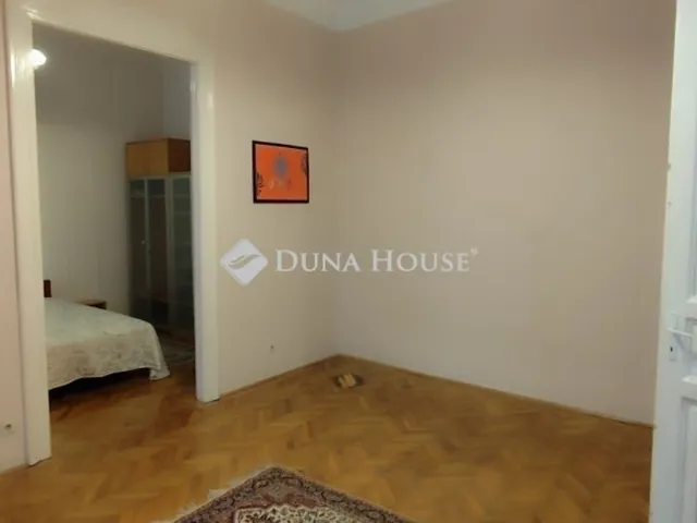 Eladó lakás Budapest VI. kerület 72 nm